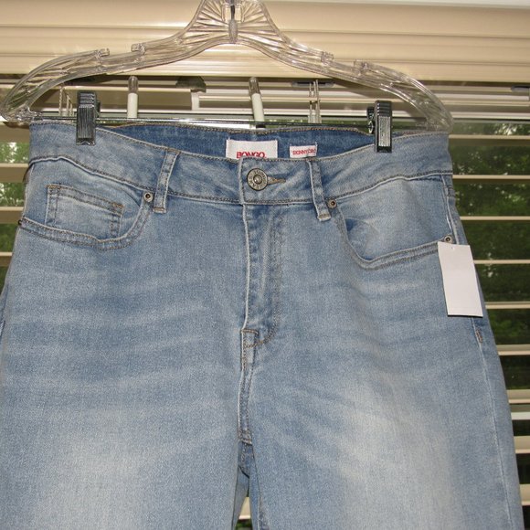 BONGO Jeans Nwt Bongo Skinny Crop Light Wash Jeans Size 4 Poshmark